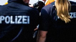 Prokuratúra v rakúskej metropole Viedeň vedie trestné stíhanie voči zoskupeniu klimatických aktivistov s názvom Posledná generácia (Letzte Generation, Last Generation) pre podozrenie zo založenia zločineckej skupiny.
